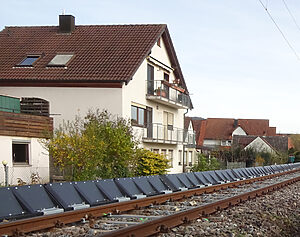 STRAILwave mSW360 - Die Mini-Schallschutzwand – effektiver Lärmschutz bei freier Sicht