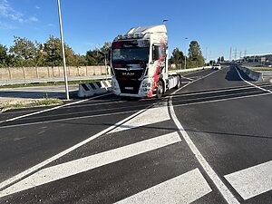 Bahnübergang auf Hauptverkehrsader mit pro modernisiert