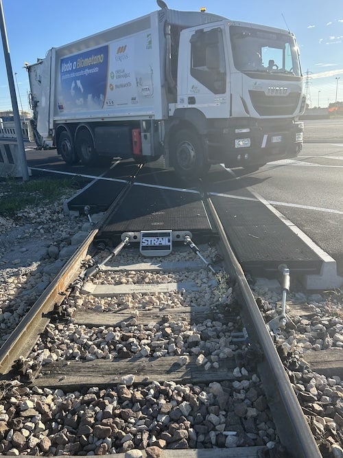 Das pro Bahnübergangsystem zeichnet sich durch seine überragende Widerstandsfähigkeit und Langlebigkeit aus