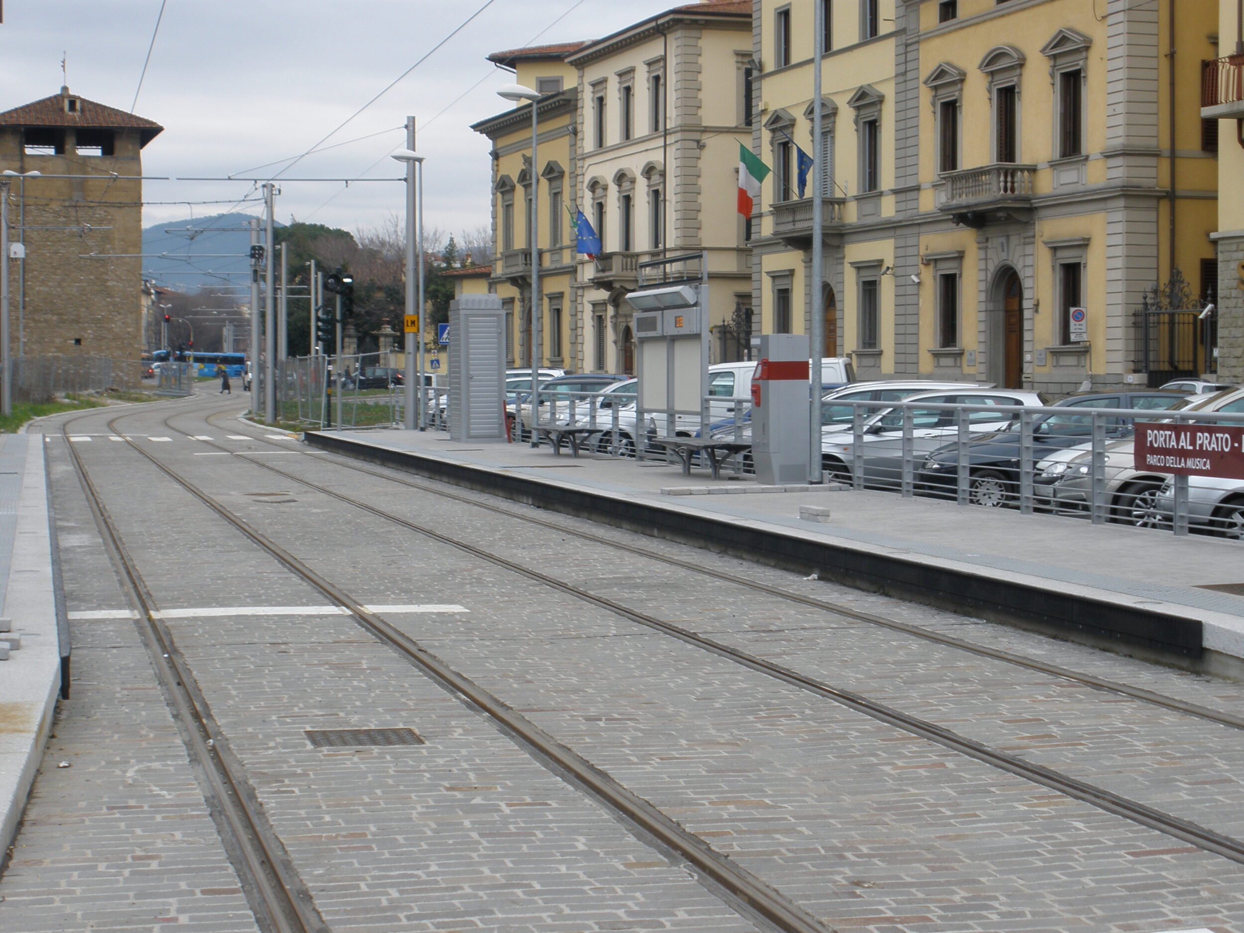 edge Bahnsteigkante Aufnhame Barrierefreie Bahnsteigkante aus Gummi für mehr Komfort und Schutz