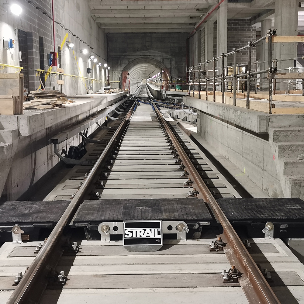 pede Überweg in Tunnel