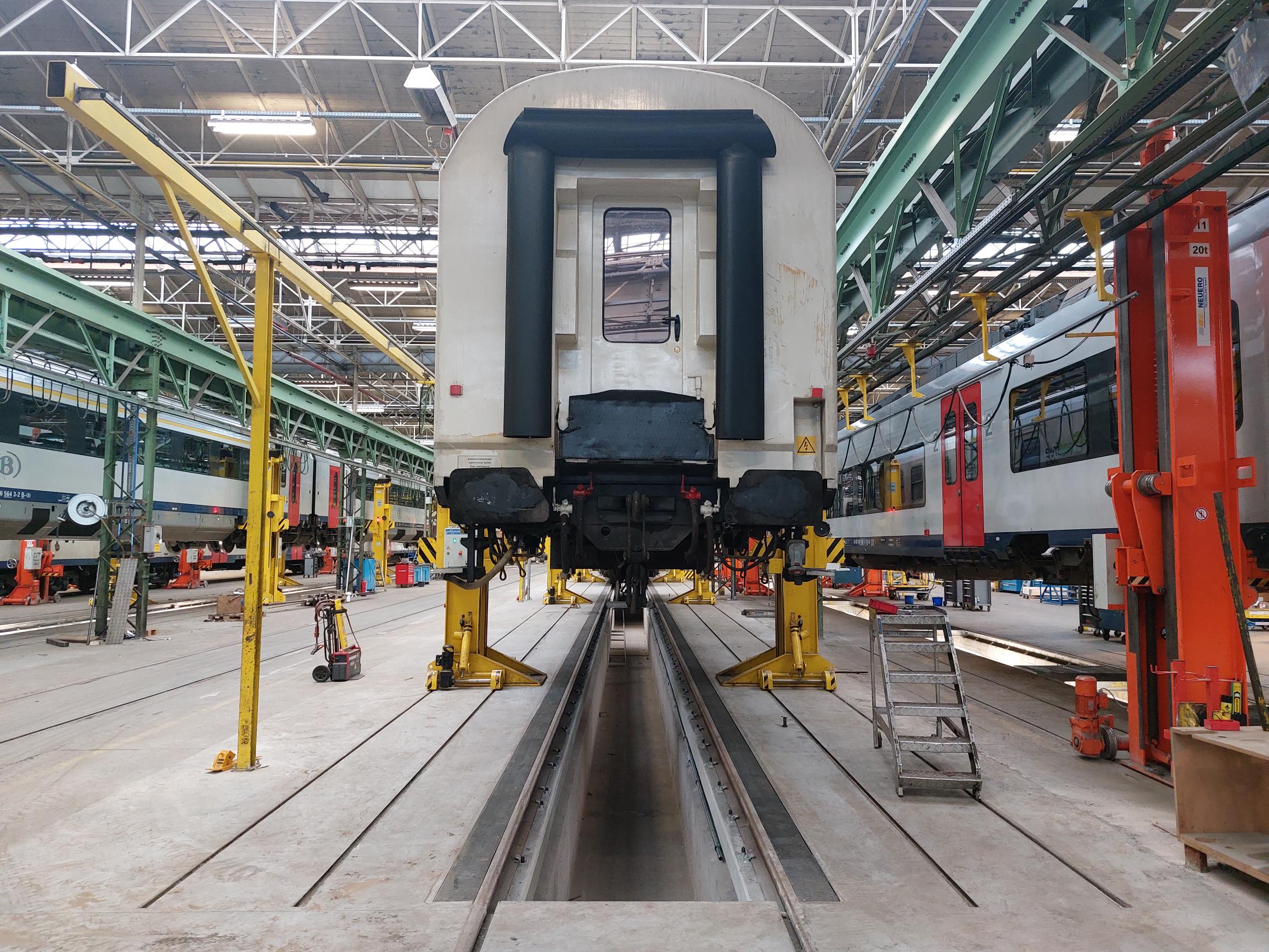 profil - Überfahrschutz für Schienen - Wartungshalle