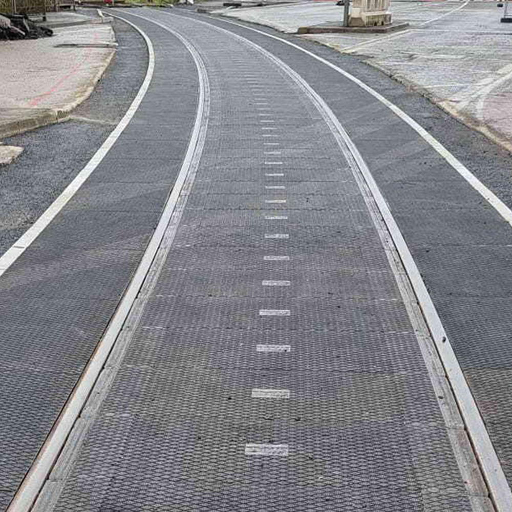 velo Bahnübergang barrierefrei